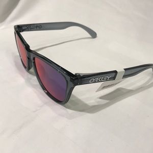 Oakley Frogskins